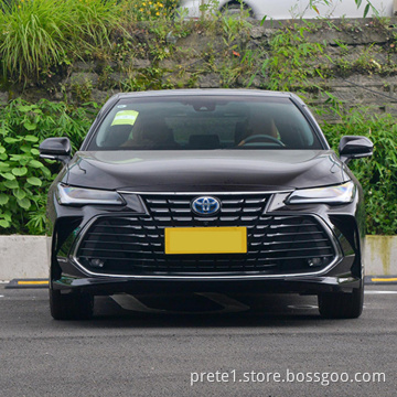 Hot selling in 2023 Toyota Asian Dragon 2022 2.5L gasoline car Maximum speed 205km 5 seats Electric skylight Asian Dragon